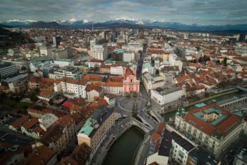 Nagrajena štipendista Gaja Filač in Nejc Pulko