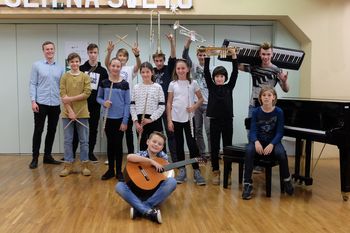 Glasbena šola Škofja Loka, Oddelek v Žireh: vabilo k vpisu novih učencev