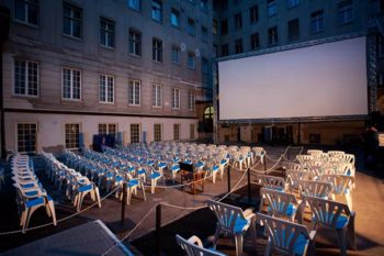 Kinodvorišče odpira poletno sezono filma na prostem