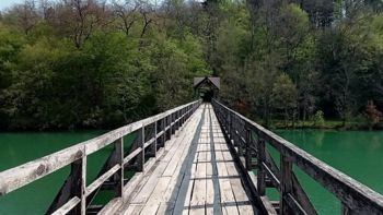 Spletna igra na temo legende o Ragovem logu