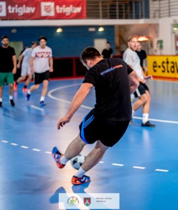 Liga v dvoranskem nogometu za pokal Športne zveze Ljubljane 2021/2021