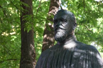 Odkrili smo kip dr. Eda Šlajmerja