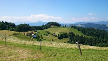 Obvestilo in vabilo na 30. obletnico vpisnih pohodniških poti na Žirovskem