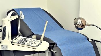 Preprečimo raka materničnega vratu: ne odlašajte z rednimi pregledi