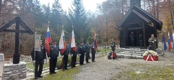 »Ali smo si ostali edini?«