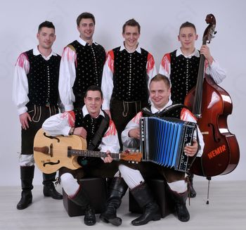 Gasilska veselica PGD Primskovo z ansamblom Nemir in Kumskimi puncami