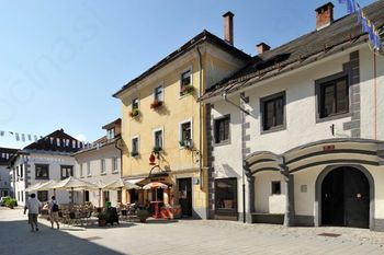 Vabilo na predstavitev Šole prenove in delavnice