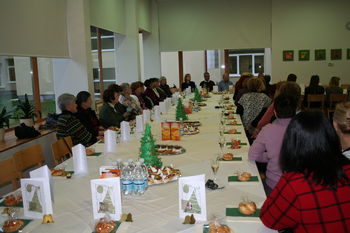 Srečanje z upokojenimi delavci šole in bazar