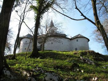 S'NOČKAJ SO SE FANTJE STEPLI, na Cerovem S'NOČKAJ SO SE FANTJE STEPLI, na Cerovem