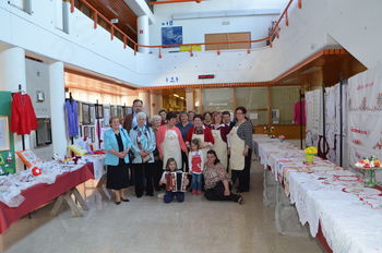 Razstava ročnih del Društva kmetic Litija in Šmartno