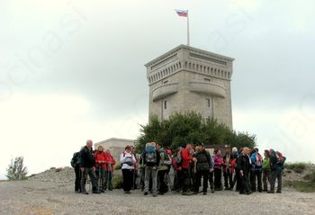 Sončki na pohodu po robu Krasa od Cerja do Trstelja 