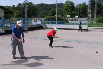 Območno tekmovanje v balinanju
