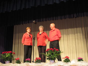 Območno srečanje ljudskih pevcev in godcev