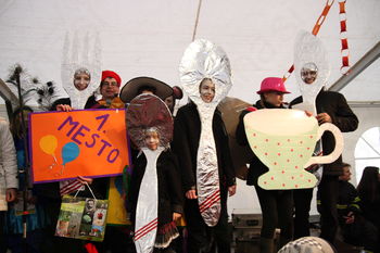 Pustovanje na Vrhniki