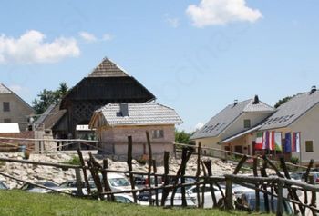 POHOD na Sela pri Ajdovcu – Vesela vas