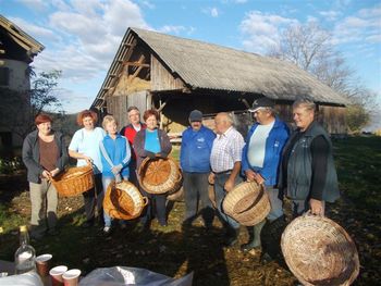 Ličkanje koruze na kmetiji »NIKL«, dne 18. 10. 2014