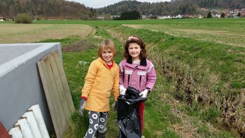 ČISTILNA AKCIJA V MENGEŠKI LOKI