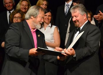 Srebrni plaketi za zbora in priznanje župana za štab CZ