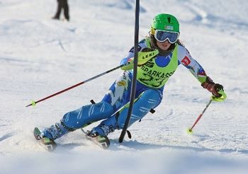 Ob izjemnih uspehih danes sprejem za alpsko smučarko Sašo Brezovnik