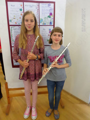 Naše flavtistke v kulturnem programu na 10. festivalu lepopisja