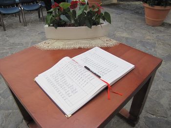 Vpis otrok v zlato knjigo in knjigo dosežkov