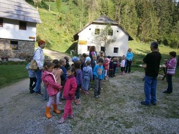 PO ZNANJE NA KMETIJO