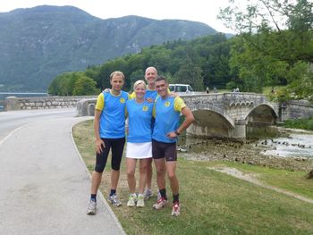 Jože Šuštar tratjii na teku okoli Bohinjskega jezera Jože Šuštar tratjii na teku okoli Bohinjskega jezera
