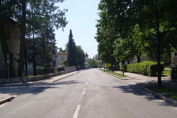 V Rožni dolini se postavljajo parkomati