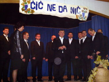Čič menda ne da nič