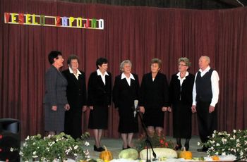 Srečanje ljudskih pevcev in godcev v Obrežu