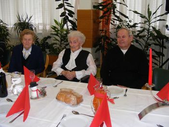 Gospa Nežka Žnidaršič iz Studenca je praznovala 99 let!