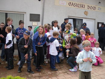 Gasilski dom Brezovica pri Borovnici poka po šivih