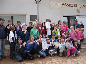 Gasilski dom Brezovica pri Borovnici poka po šivih