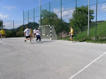 Polovica 22. tradicionalne nogometne lige v Šentjoštu pod streho