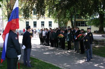 Polaganje vencev padlim v osamosvojitveni vojni ob dnevu državnosti