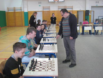 Partija šaha z velemojstrom