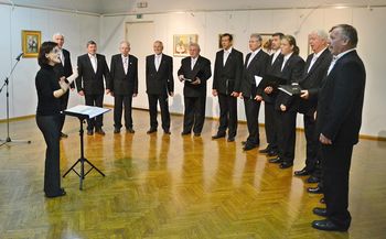 Mihaelin pogled s strani
