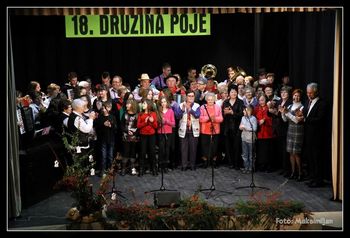DRUŽINA POJE 2013 