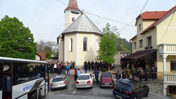 ODPIRALNI ČAS TRGOVINICE ČEBELAR