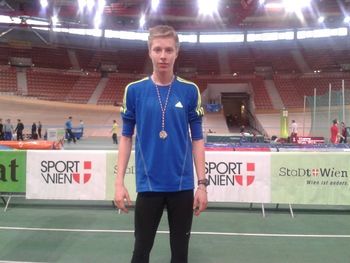Zlata in srebrna medalja na prvenstvu Slovenije v atletiki v dvorani.