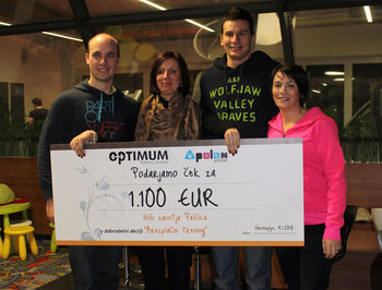 Optimum fitnes center Palčici predal tisoč sto dobrodelnih evrov