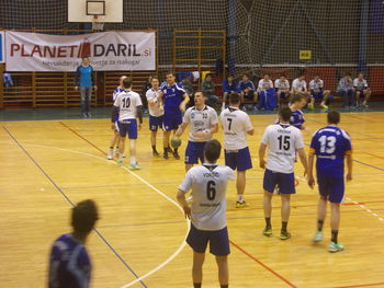 22 golov razlike