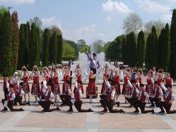 Folkorna skupina Mladost, Bolgarija