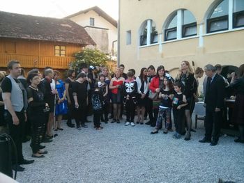 Na domačiji Rus so s prijetnim večerom prižgali luč v temi slepim in slabovidnim