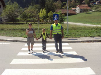 Akcija prvi šolski dan_Otroci na cesti