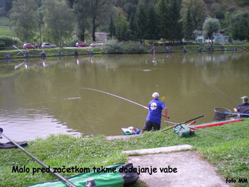Pred začetkom tekme so smeli dodajati vabe