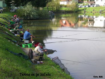 Rezek pisk je označil začetek tekme