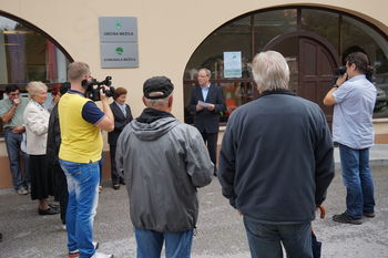 OTVORITEV FILATELISTIČNE RAZSTAVE V POČATITEV 120-LETNICE ROJSTVA VINKA MÖDERNDORFERJA