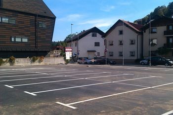 Parkirišče na Igu asfaltirano 