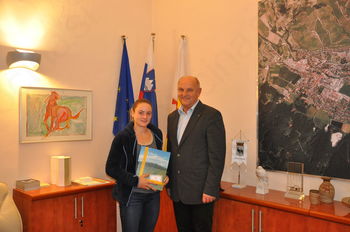 TAMARA ZIDANŠEK PRI ŽUPANU OBČINE SLOVENSKE KONJICE